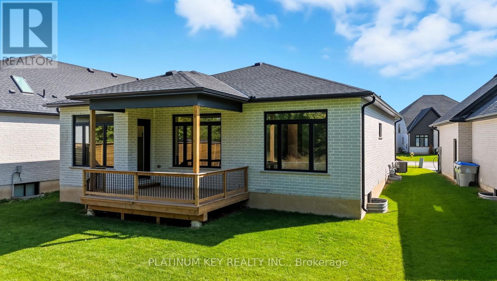 32 Briscoe Crescent, Strathroy-Caradoc (Ne), Ontario  N7G 4E2 - Photo 37 - X12729640