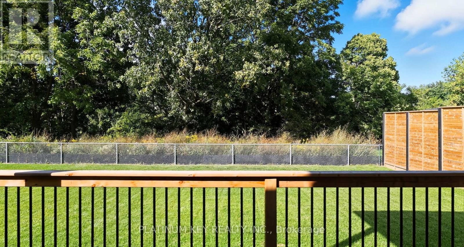 32 Briscoe Crescent, Strathroy-Caradoc (Ne), Ontario  N7G 4E2 - Photo 40 - X12729640