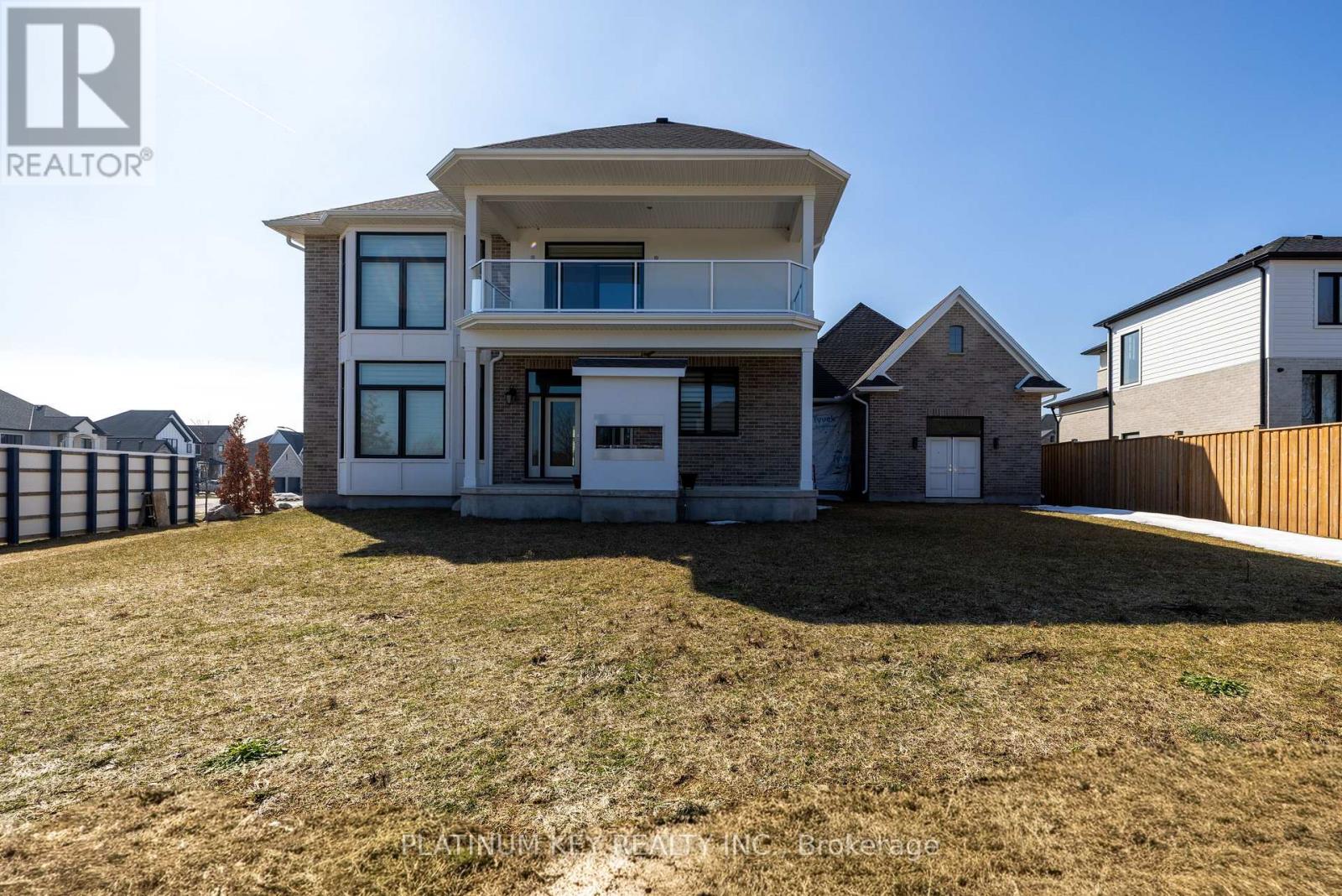 Photo 39 of 40 for 7 Edgeview Crescent