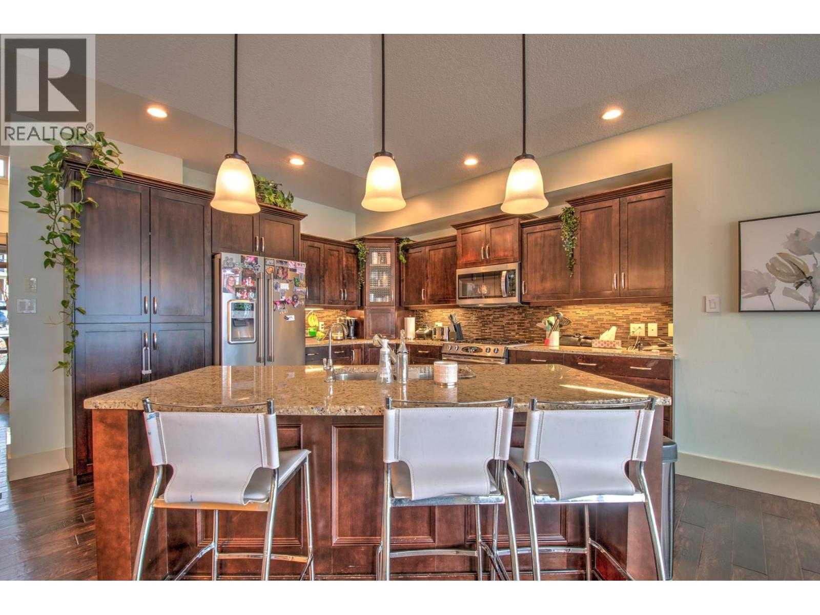 8764 Hofer Drive, Coldstream, British Columbia  V1B 1Y8 - Photo 11 - 10378504