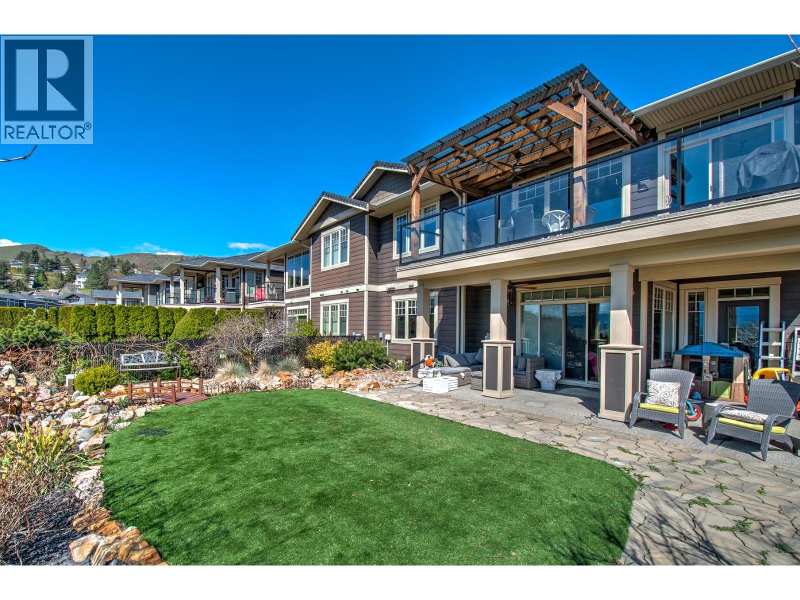 8764 Hofer Drive, Coldstream, British Columbia  V1B 1Y8 - Photo 5 - 10378504