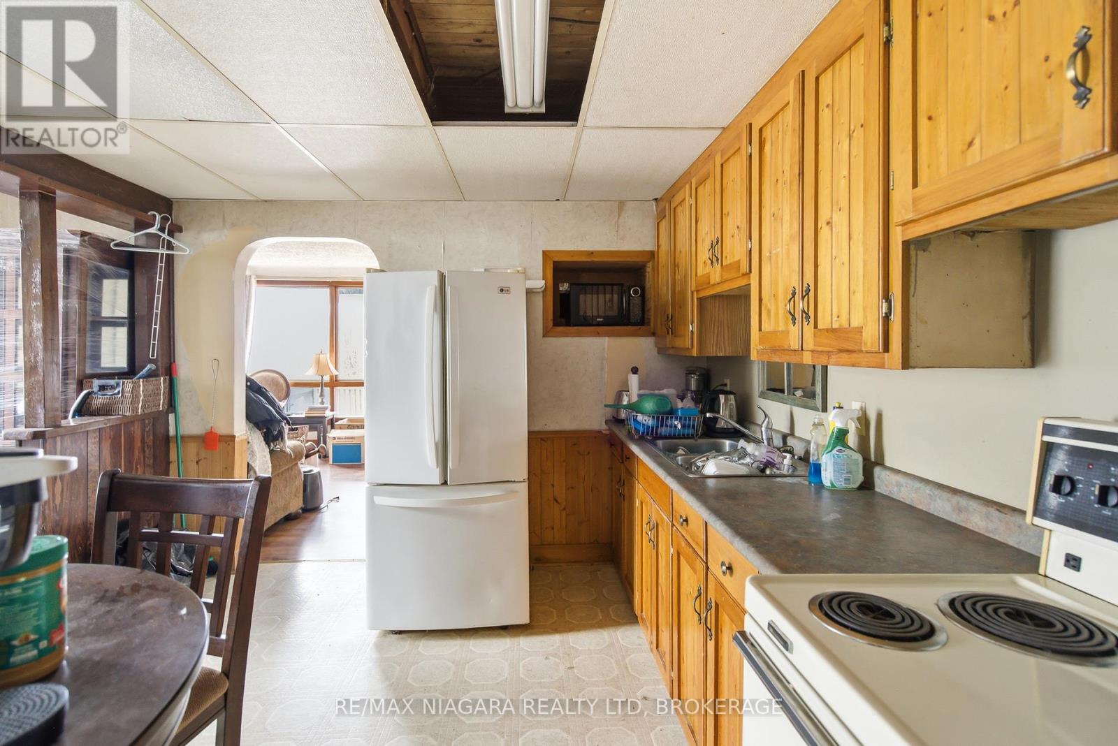 8356 Oakwood Drive, Niagara Falls, Ontario  L2E 6S5 - Photo 17 - X12871238