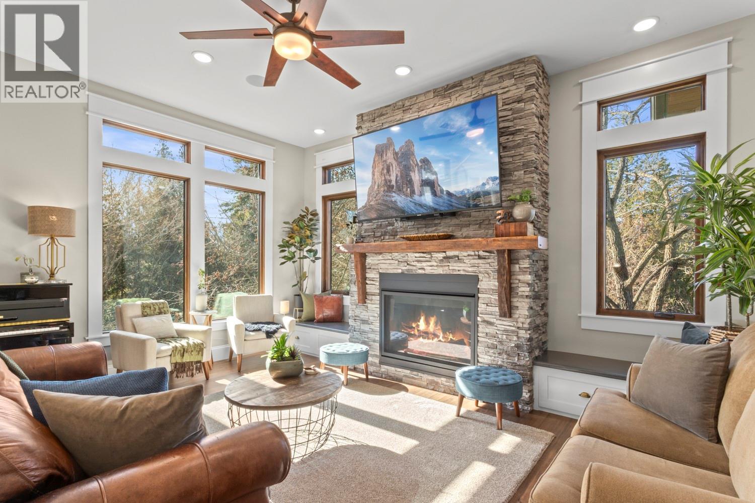 323 Canyon Street, Creston, British Columbia  V0B 1G3 - Photo 12 - 10377111