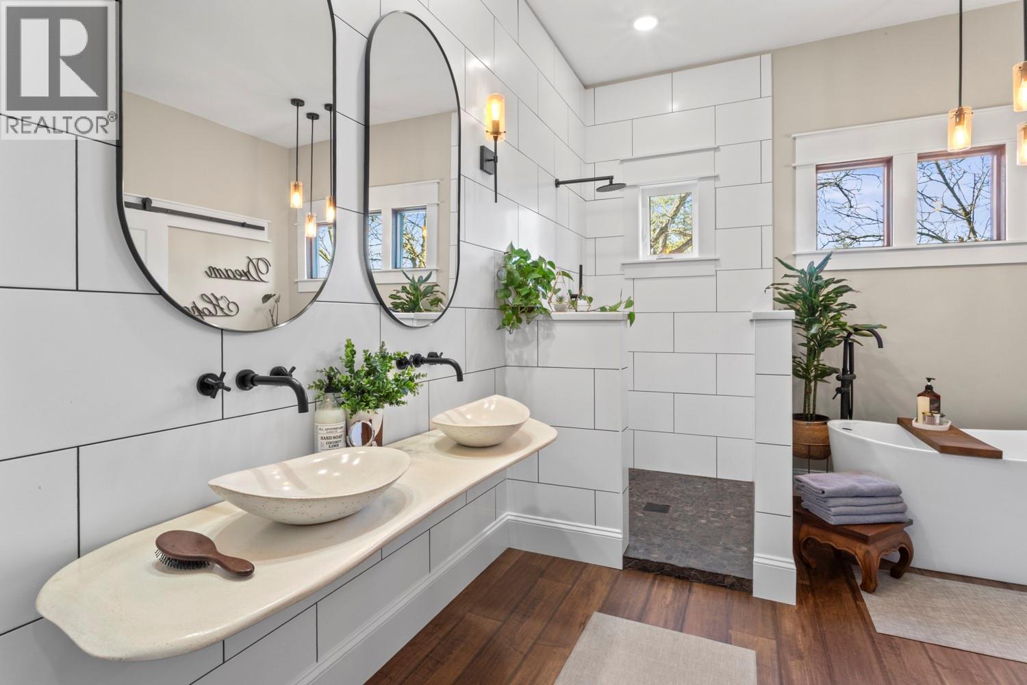 323 Canyon Street, Creston, British Columbia  V0B 1G3 - Photo 14 - 10377111