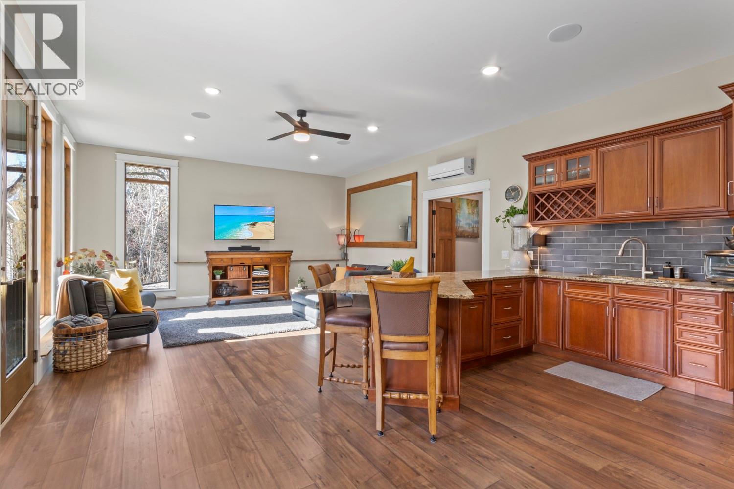 323 Canyon Street, Creston, British Columbia  V0B 1G3 - Photo 21 - 10377111