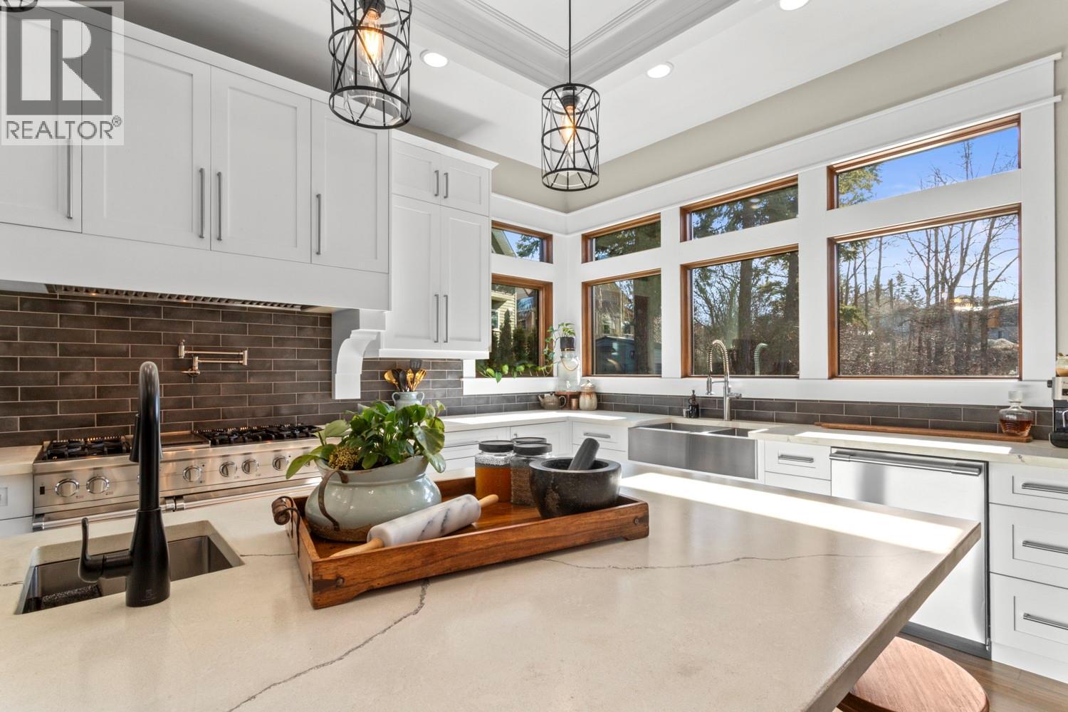 323 Canyon Street, Creston, British Columbia  V0B 1G3 - Photo 35 - 10377111