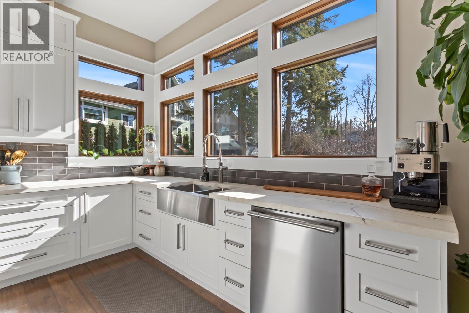 323 Canyon Street, Creston, British Columbia  V0B 1G3 - Photo 7 - 10377111