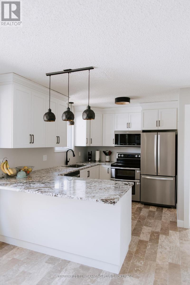 154 Caroline Court, Temiskaming Shores (New Liskeard), Ontario  P0J 1P0 - Photo 9 - T12871244