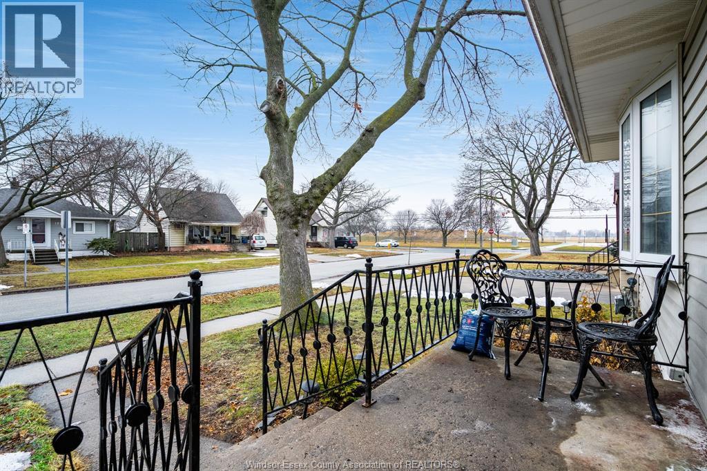 1814 Larkin, Windsor, Ontario  N8W 4G6 - Photo 3 - 26005052