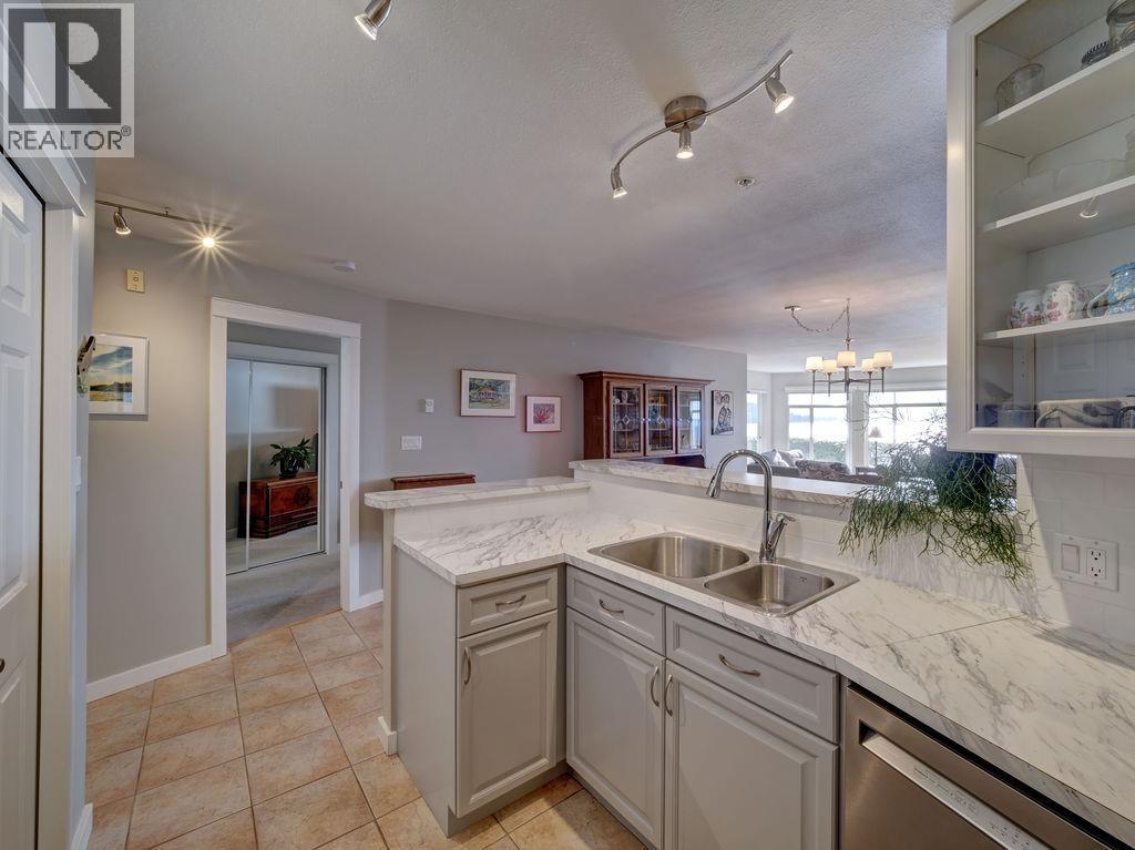 103 5470 Inlet Avenue, Sechelt, British Columbia  V7Z 0H4 - Photo 5 - R3098489