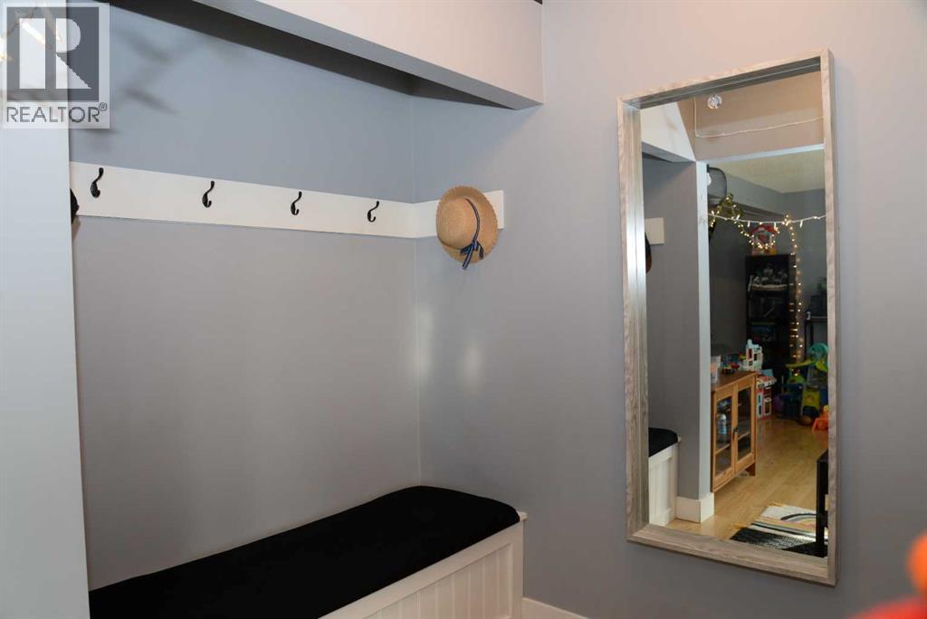 131 Erin Woods Drive Se, Calgary, Alberta  T2B 2T6 - Photo 3 - A2291781