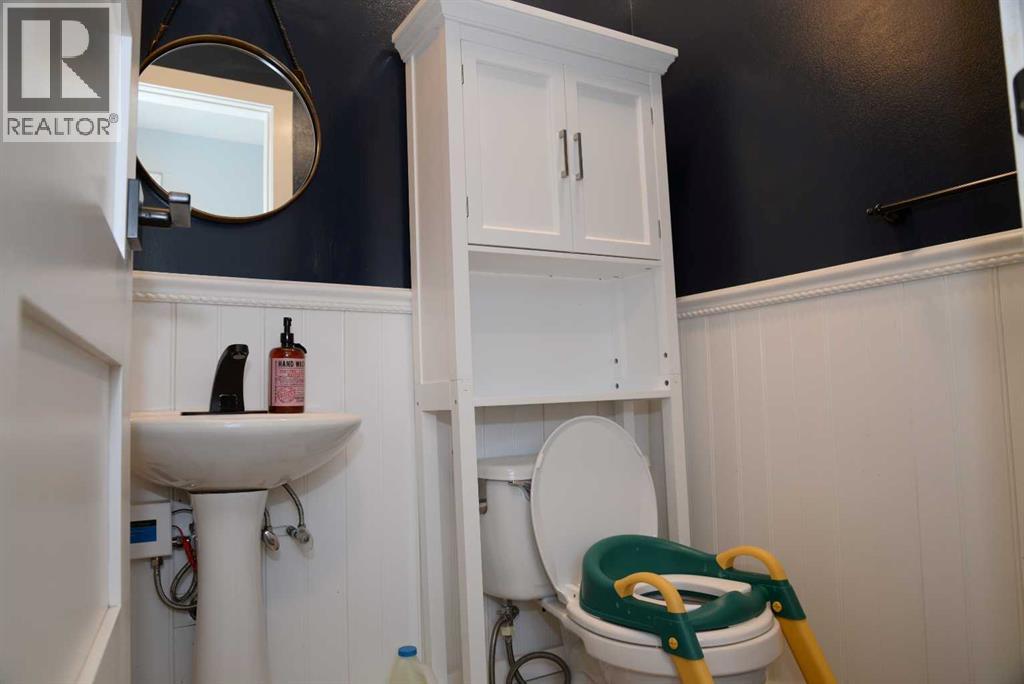 131 Erin Woods Drive Se, Calgary, Alberta  T2B 2T6 - Photo 13 - A2291781