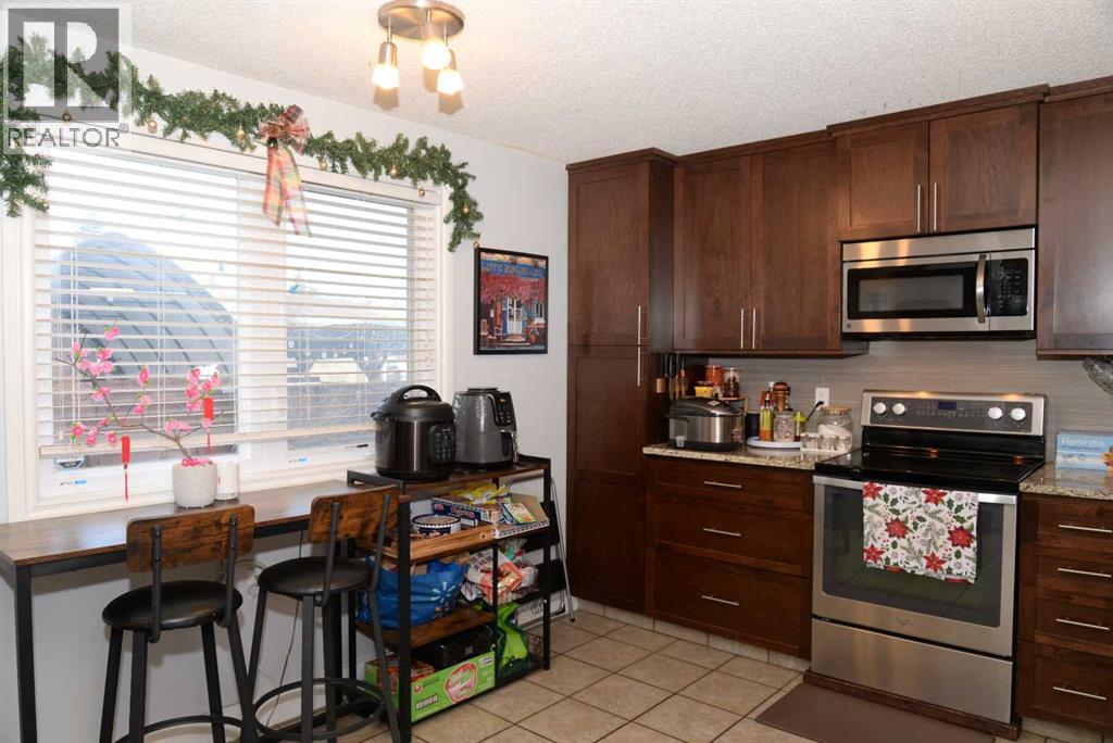 131 Erin Woods Drive Se, Calgary, Alberta  T2B 2T6 - Photo 10 - A2291781