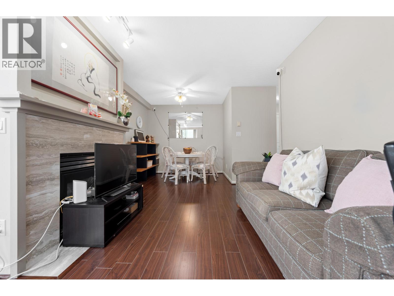 803 5848 Olive Avenue, Burnaby, British Columbia  V5H 4V6 - Photo 6 - R3098278