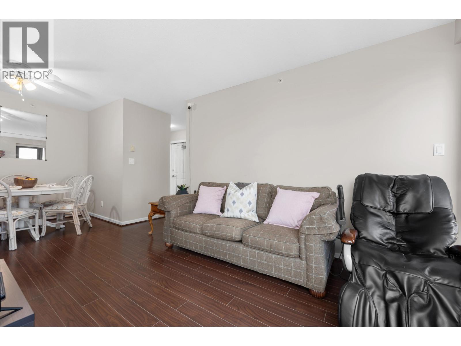 803 5848 Olive Avenue, Burnaby, British Columbia  V5H 4V6 - Photo 5 - R3098278