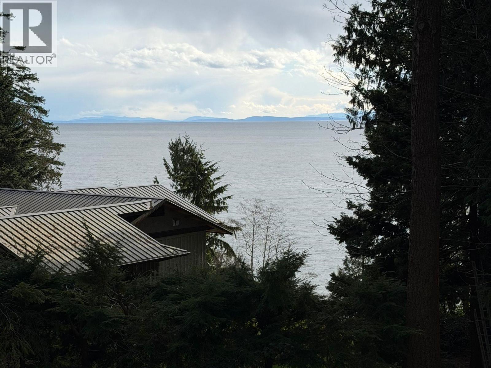 2405 Milliner Road, Roberts Creek, British Columbia  V0N 2W6 - Photo 18 - R3090361