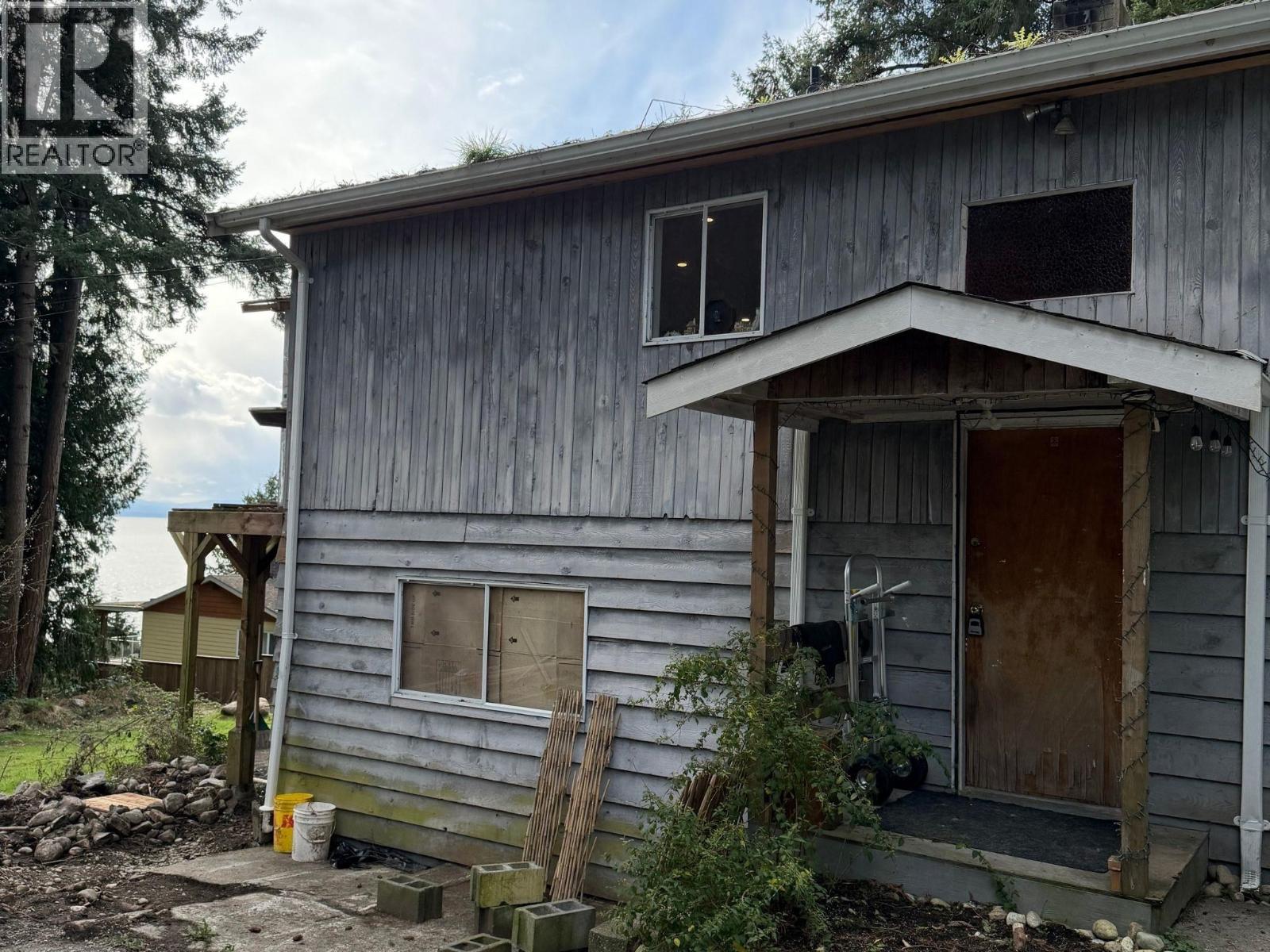 2405 Milliner Road, Roberts Creek, British Columbia  V0N 2W6 - Photo 17 - R3090361