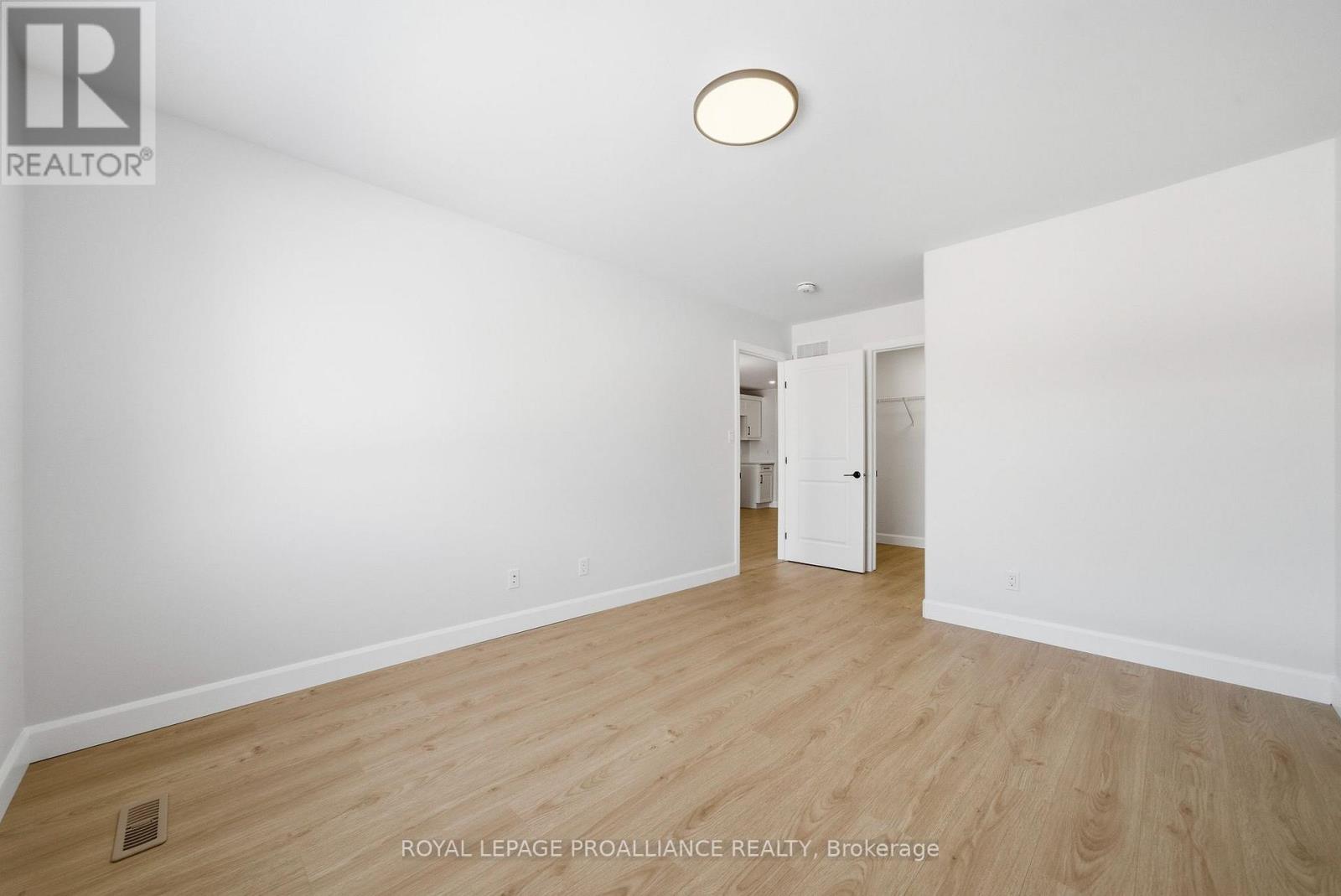 59 Sandhu Crescent, Belleville, Ontario  K8P 0G7 - Photo 21 - X12713730