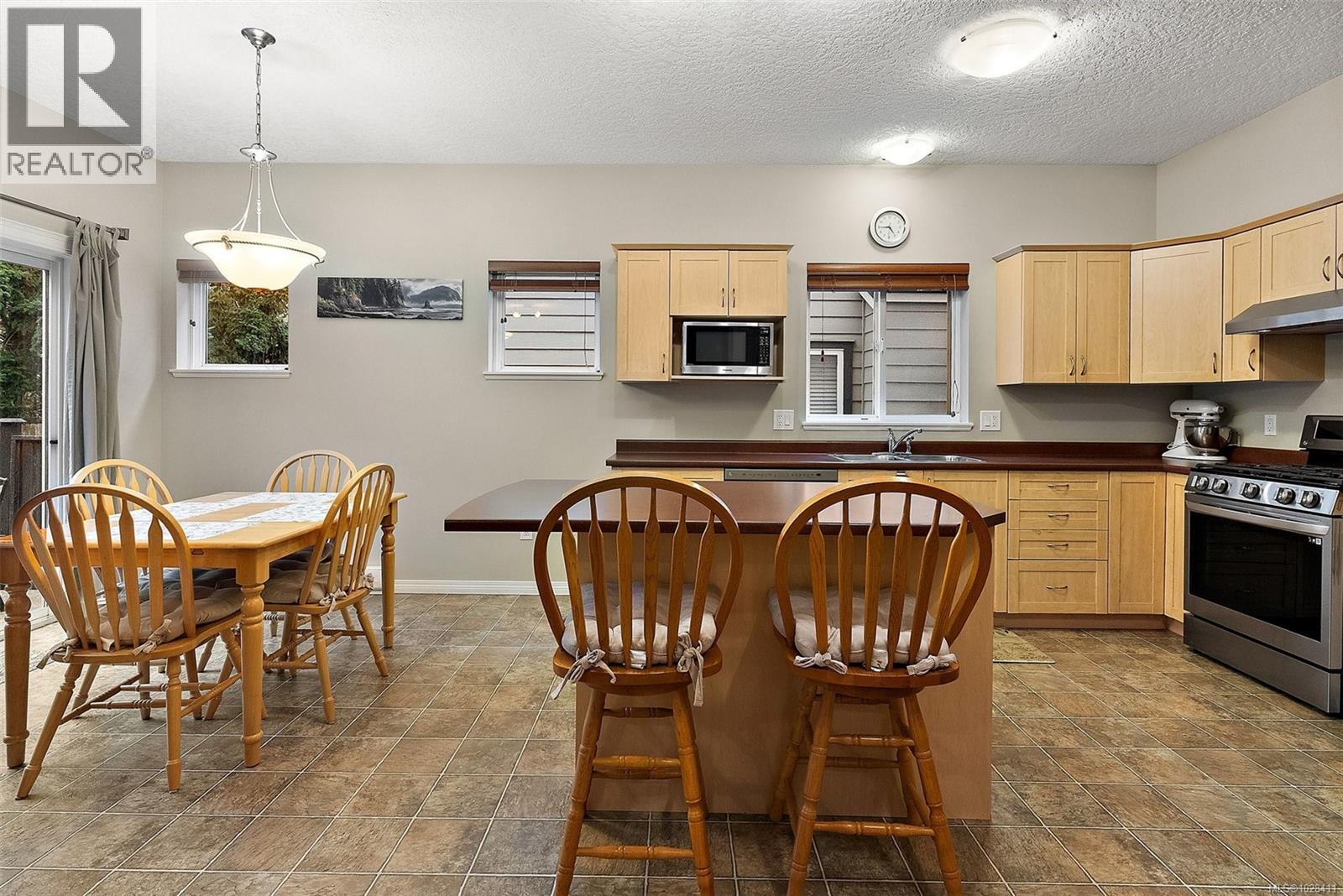 126 Thetis Vale Cres, View Royal, British Columbia  V9B 6S6 - Photo 12 - 1028411