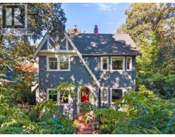 <div class="price">$3,548,000</div> 2527 W 37th Avenue, Vancouver<br><div style="margin-bottom:8px;"><small>Engel & Volkers Vancouver</small></div><div class='bed_bath'>5 Bed | 4 Bath</div>