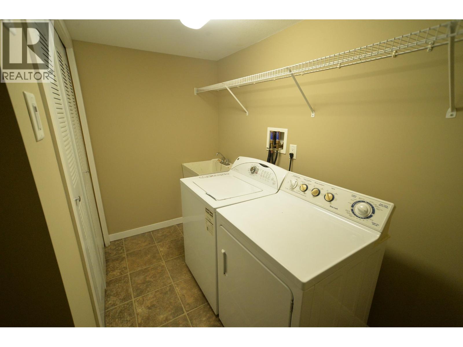 23161 123 Ave Avenue, Maple Ridge, British Columbia  V2X 7Y9 - Photo 31 - R3098648