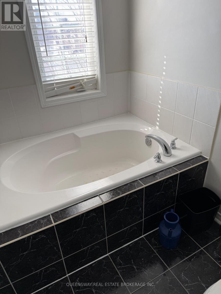 Upper - 514 Candlestick Circle, Mississauga (Hurontario), Ontario  L4Z 0B2 - Photo 22 - W12776940