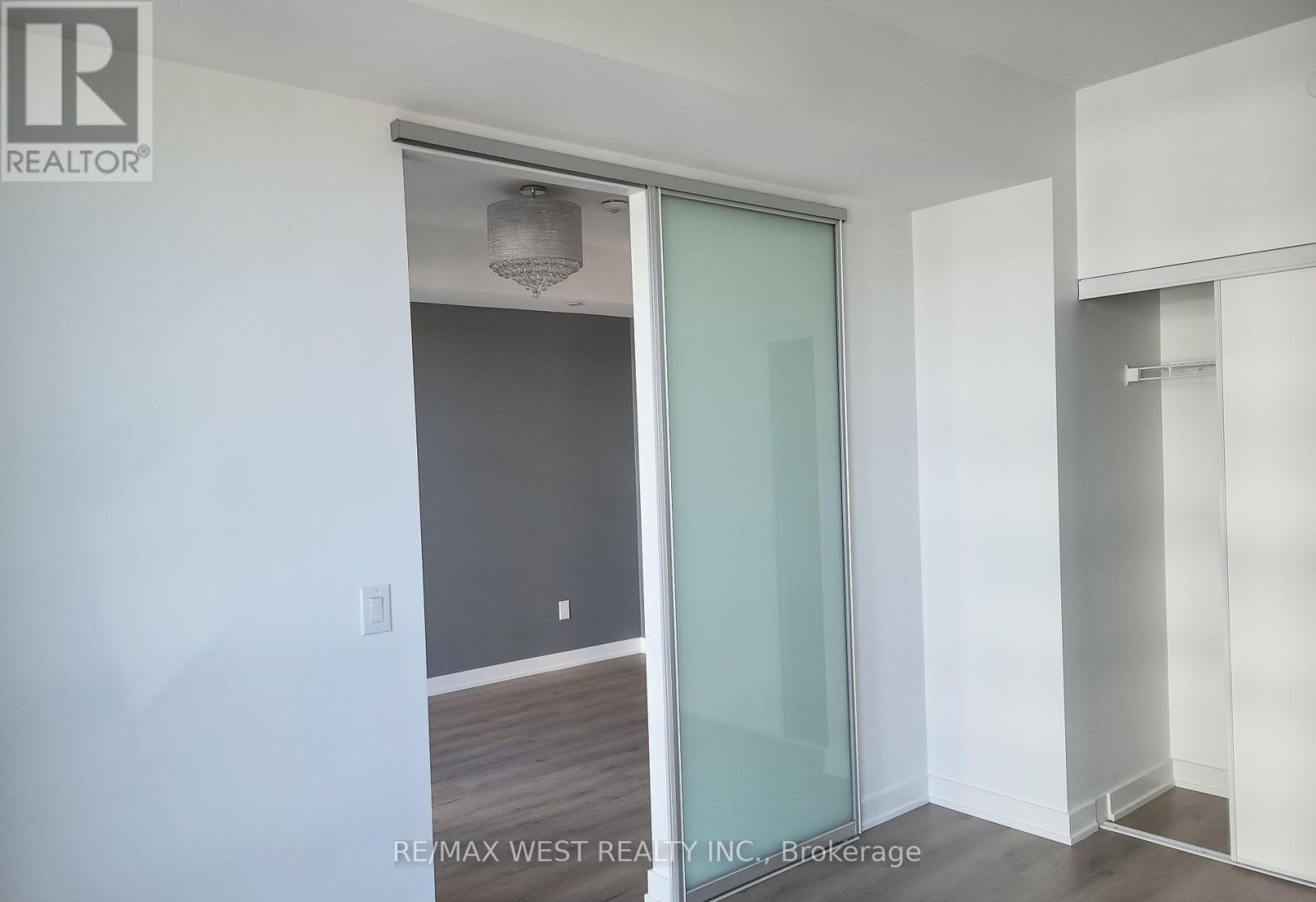 319 - 3005 Pine Glen Road, Oakville, Ontario  L6M 5P5 - Photo 10 - W12845282