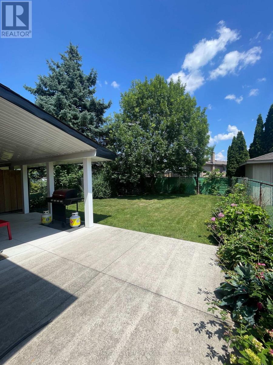 2399 Cashmere Avenue, Mississauga, Ontario  L5B 2M7 - Photo 15 - W12871138