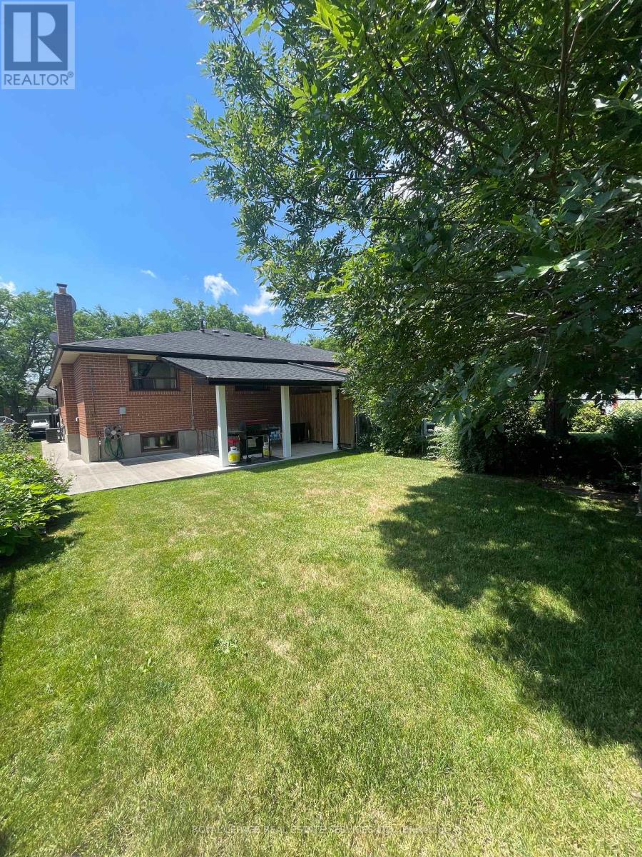 2399 Cashmere Avenue, Mississauga, Ontario  L5B 2M7 - Photo 16 - W12871138