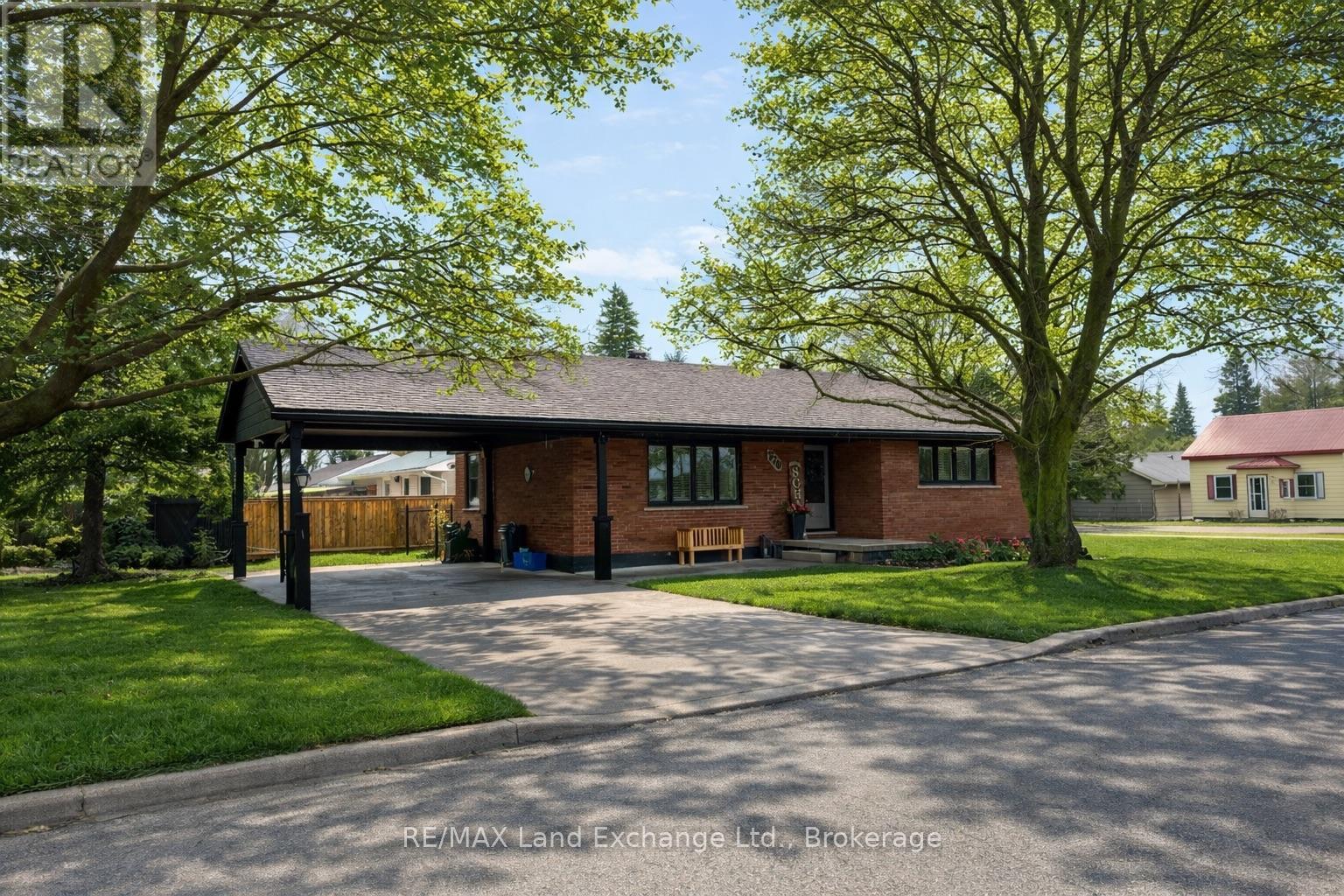 770 BRICKER STREET, Saugeen Shores, Ontario