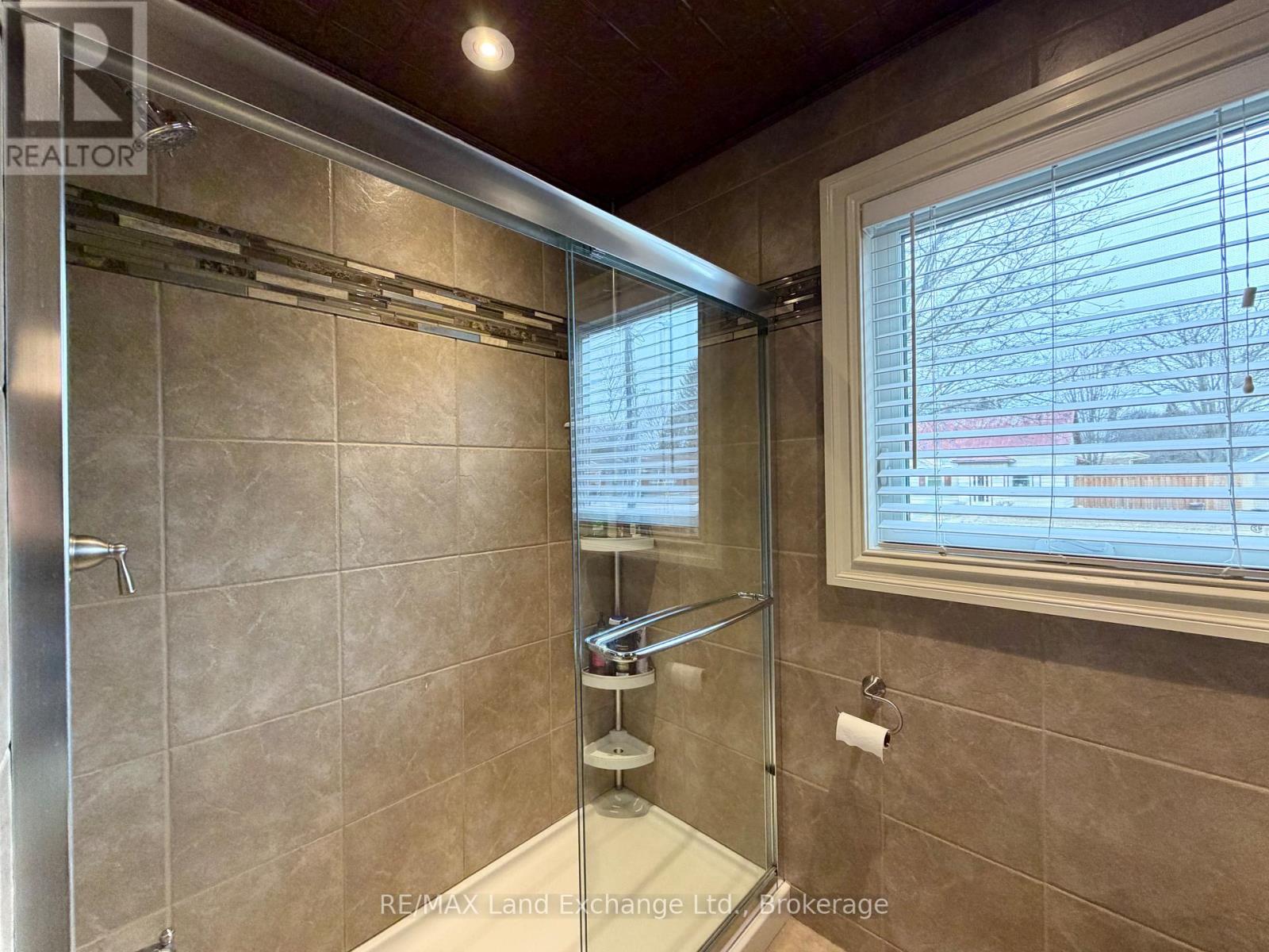 770 Bricker Street, Saugeen Shores, Ontario  N0H 2C3 - Photo 17 - X12871292