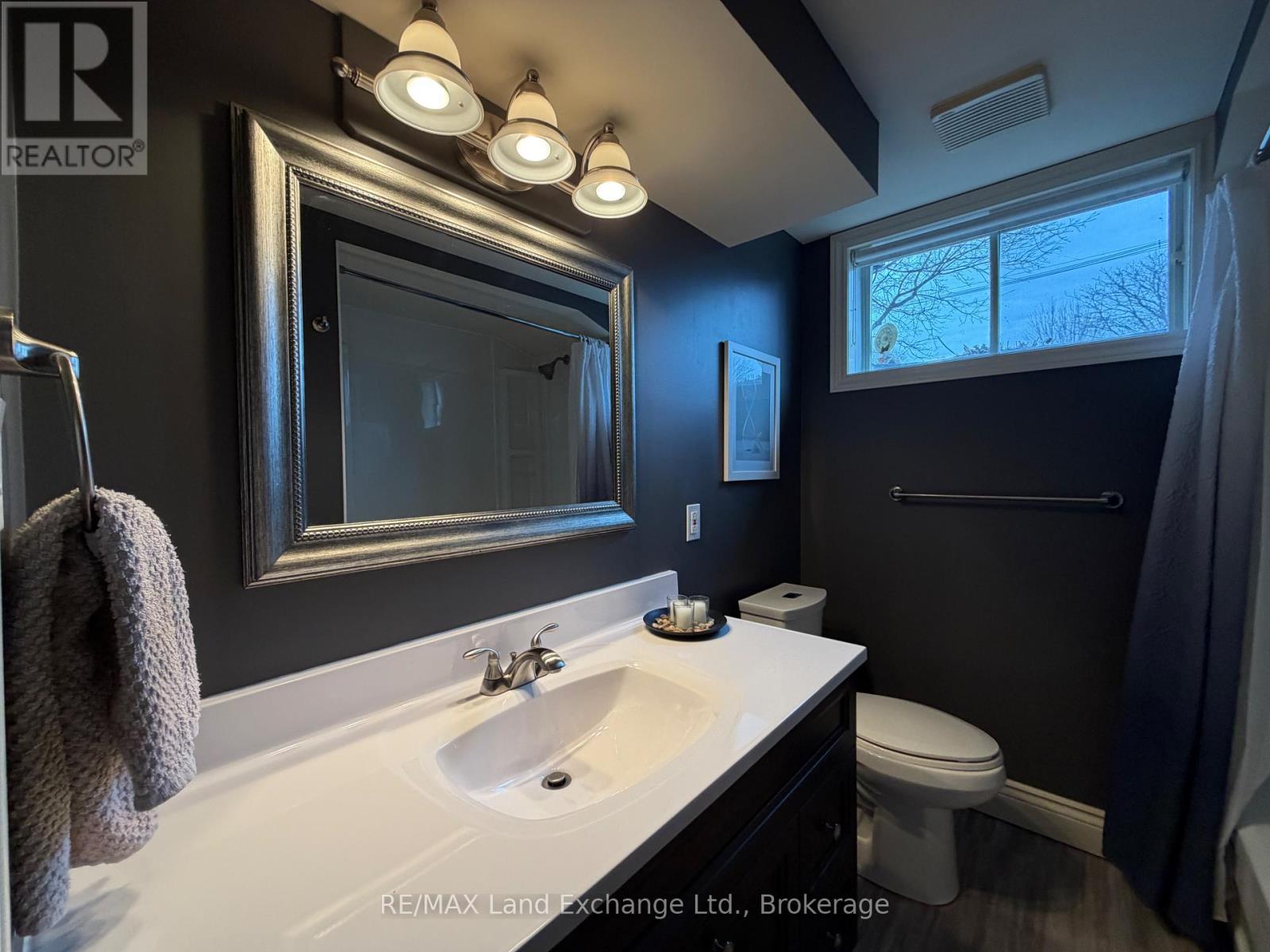 770 Bricker Street, Saugeen Shores, Ontario  N0H 2C3 - Photo 23 - X12871292