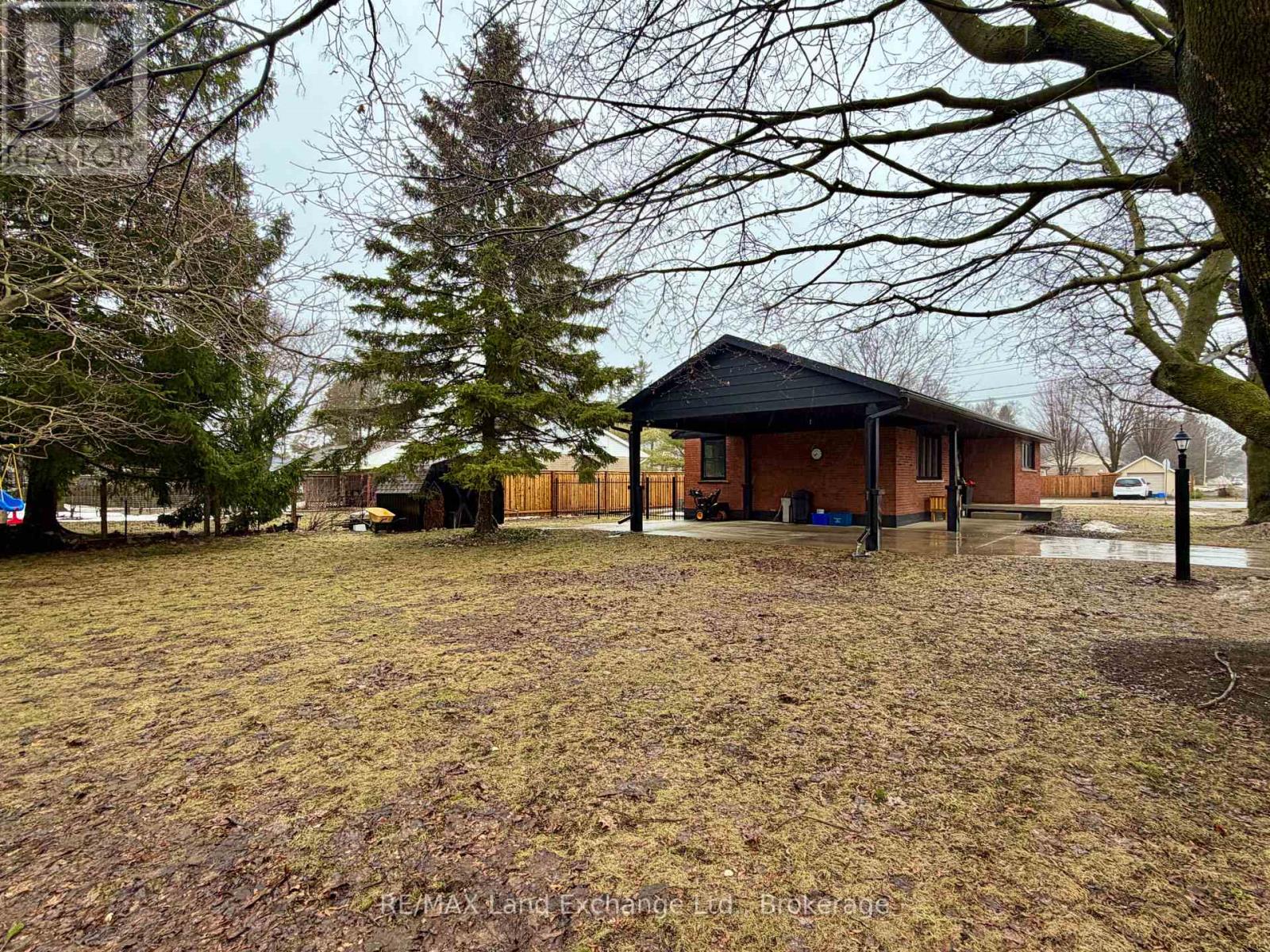 770 Bricker Street, Saugeen Shores, Ontario  N0H 2C3 - Photo 32 - X12871292