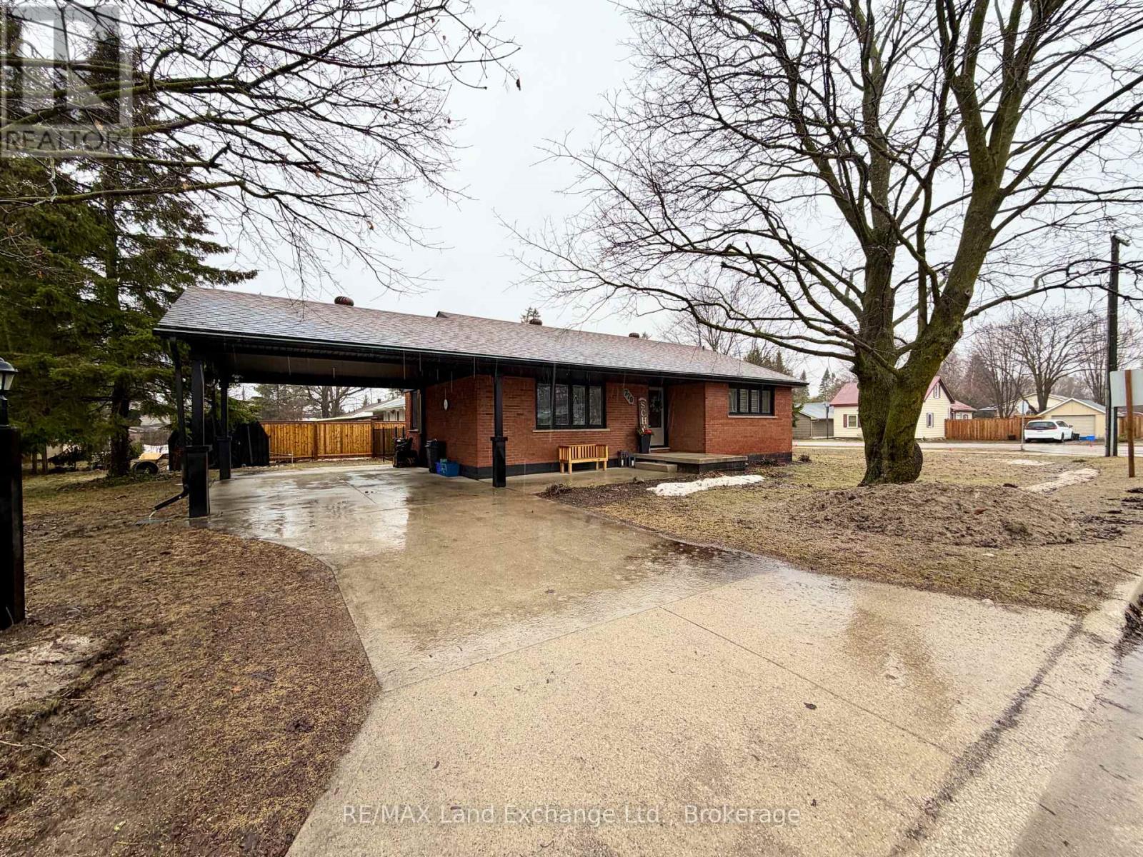 770 Bricker Street, Saugeen Shores, Ontario  N0H 2C3 - Photo 33 - X12871292