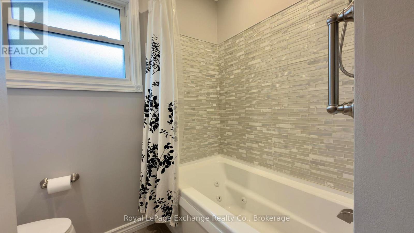 586 Mill Creek Road, Saugeen Shores, Ontario  N0H 2C4 - Photo 15 - X12871344