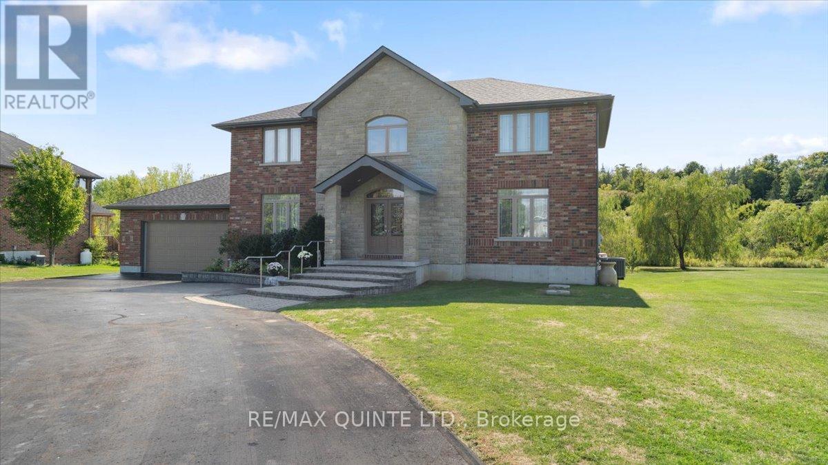 39 Deerfield Court, Prince Edward County (Ameliasburg Ward), Ontario  K8N 4Z1 - Photo 2 - X12871300