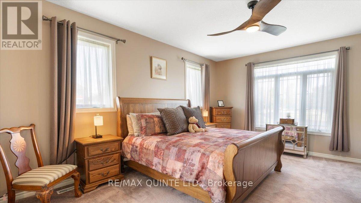 39 Deerfield Court, Prince Edward County (Ameliasburg Ward), Ontario  K8N 4Z1 - Photo 20 - X12871300