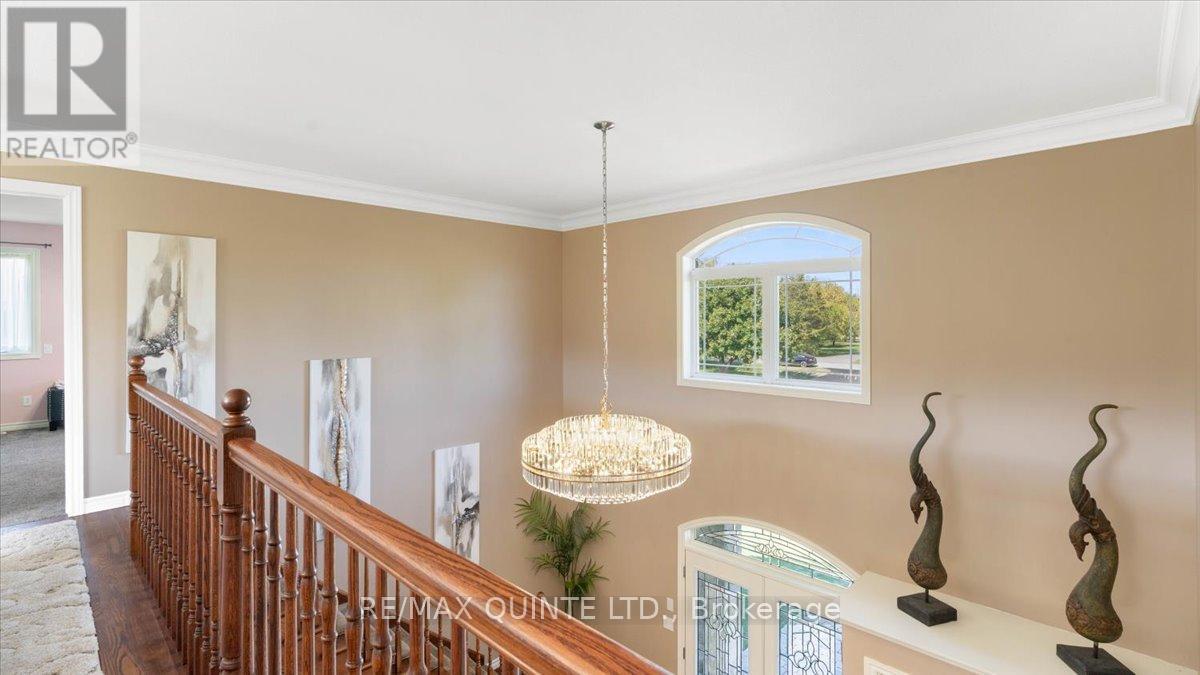 39 Deerfield Court, Prince Edward County (Ameliasburg Ward), Ontario  K8N 4Z1 - Photo 24 - X12871300