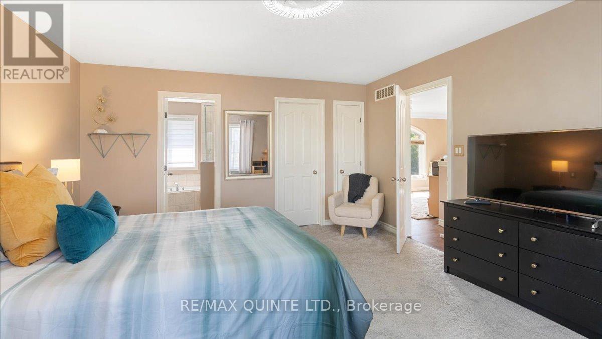 39 Deerfield Court, Prince Edward County (Ameliasburg Ward), Ontario  K8N 4Z1 - Photo 25 - X12871300