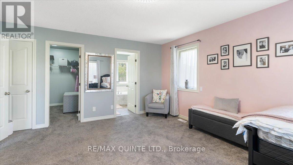 39 Deerfield Court, Prince Edward County (Ameliasburg Ward), Ontario  K8N 4Z1 - Photo 30 - X12871300