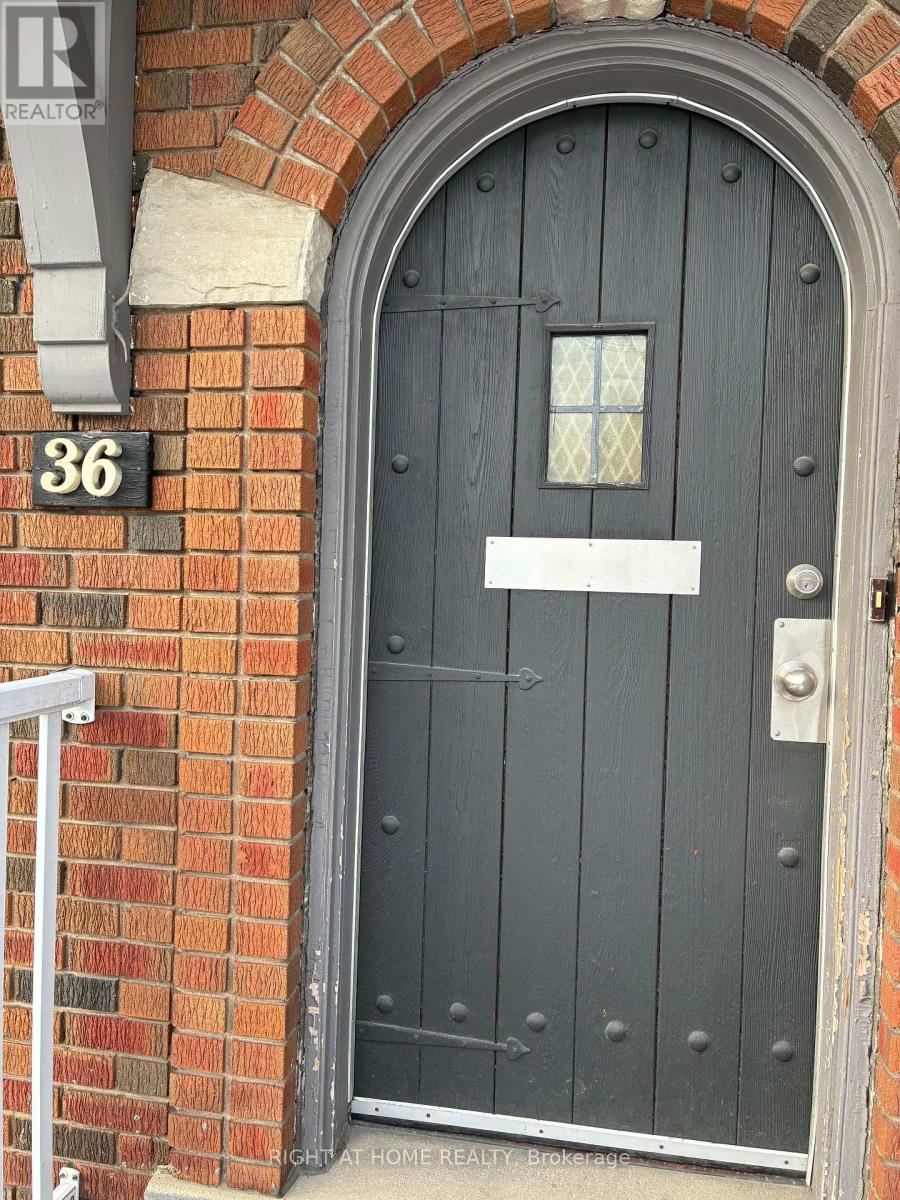 MAIN FLOOR - 36 LAWRENCE AVENUE W, Toronto, Ontario