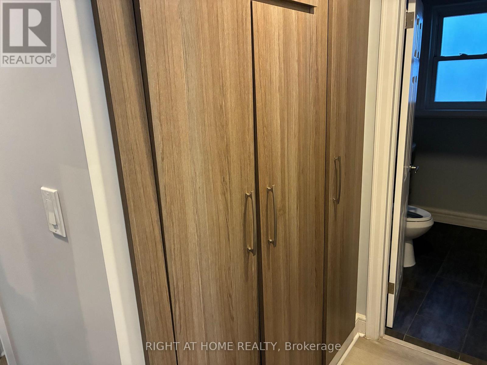 Main Floor - 36 Lawrence Avenue W, Toronto, Ontario  M5M 1A2 - Photo 12 - C12871250