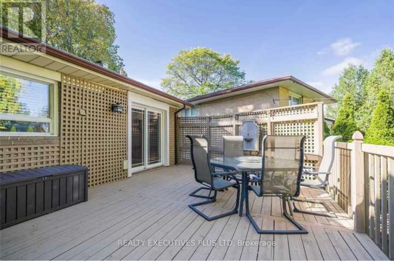 19 Brucedale Crescent, Toronto, Ontario  M2K 2C6 - Photo 9 - C12865728