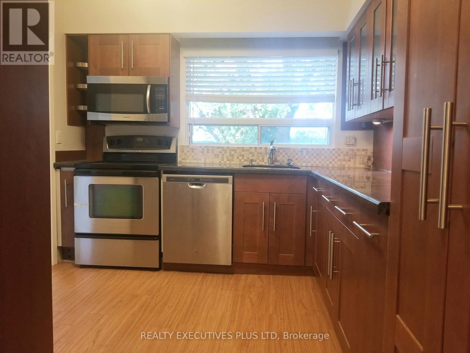 19 Brucedale Crescent, Toronto, Ontario  M2K 2C6 - Photo 3 - C12865728