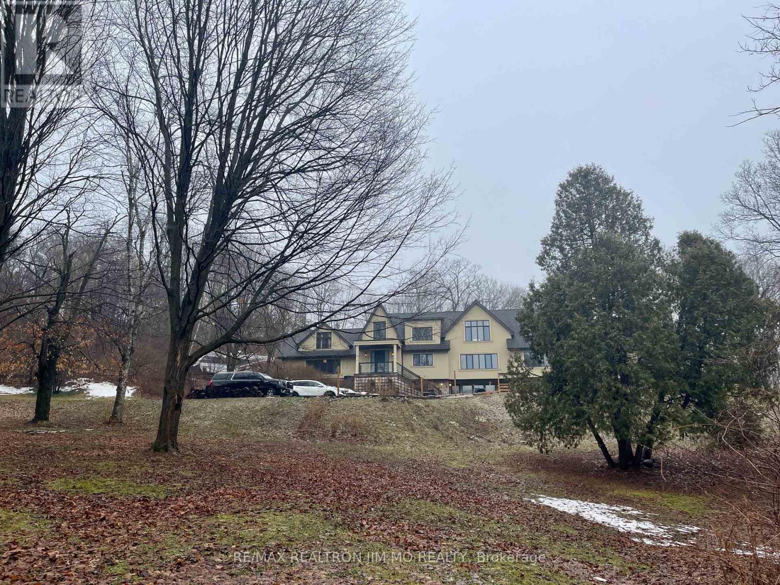 1785 Davis Drive W, King, Ontario  L3Y 4V9 - Photo 11 - N12869374