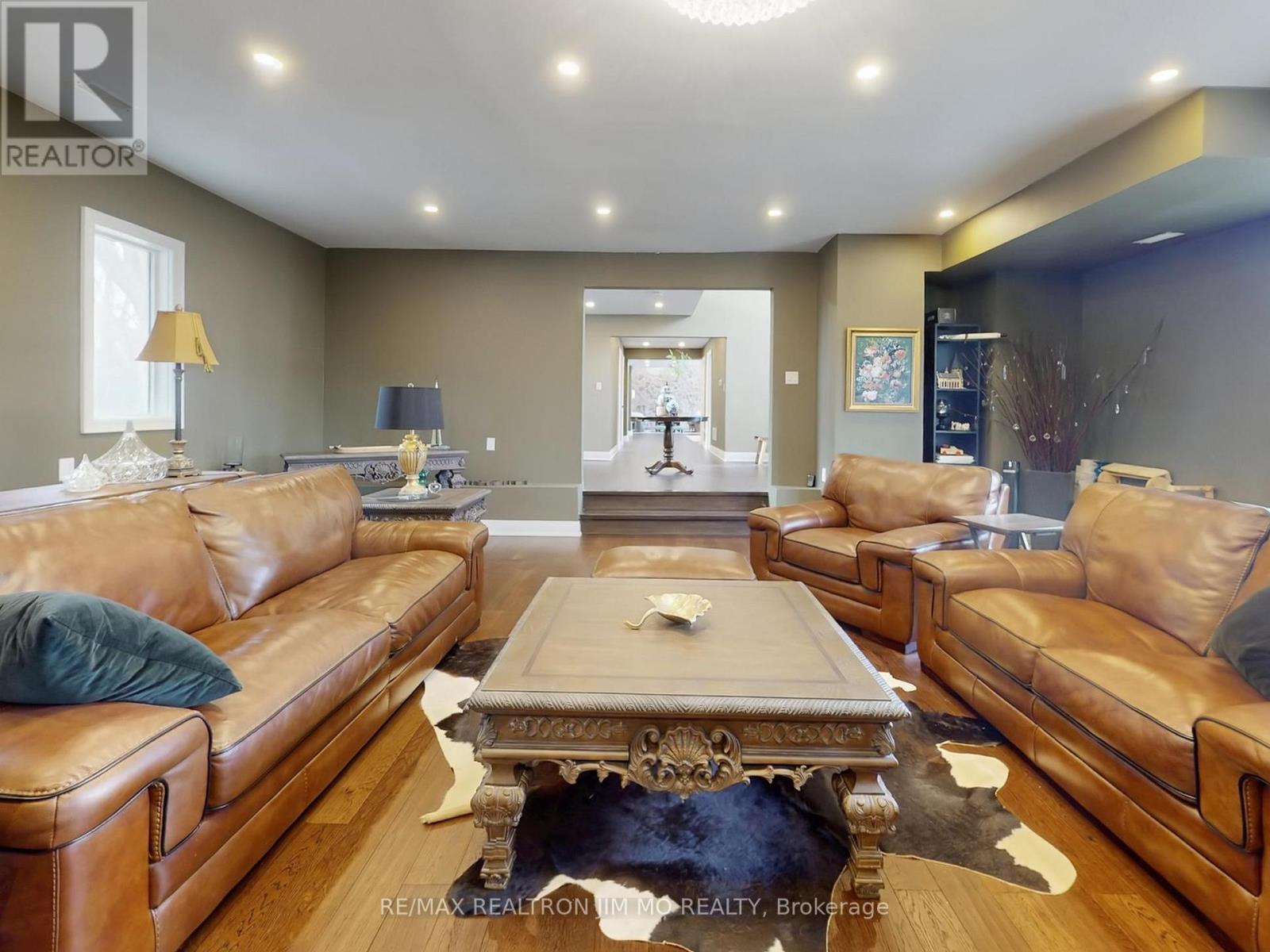 1785 Davis Drive W, King, Ontario  L3Y 4V9 - Photo 18 - N12869374