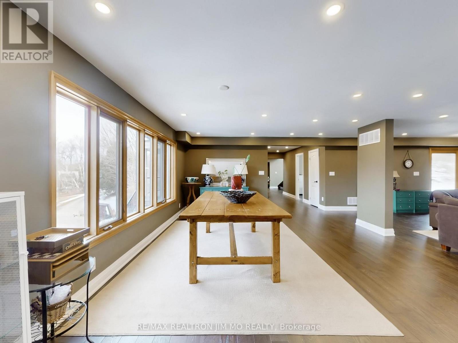 1785 Davis Drive W, King, Ontario  L3Y 4V9 - Photo 25 - N12869374