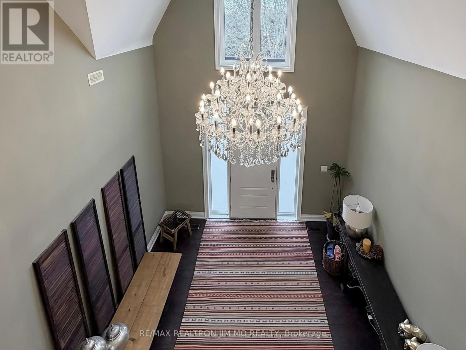 1785 Davis Drive W, King, Ontario  L3Y 4V9 - Photo 34 - N12869374