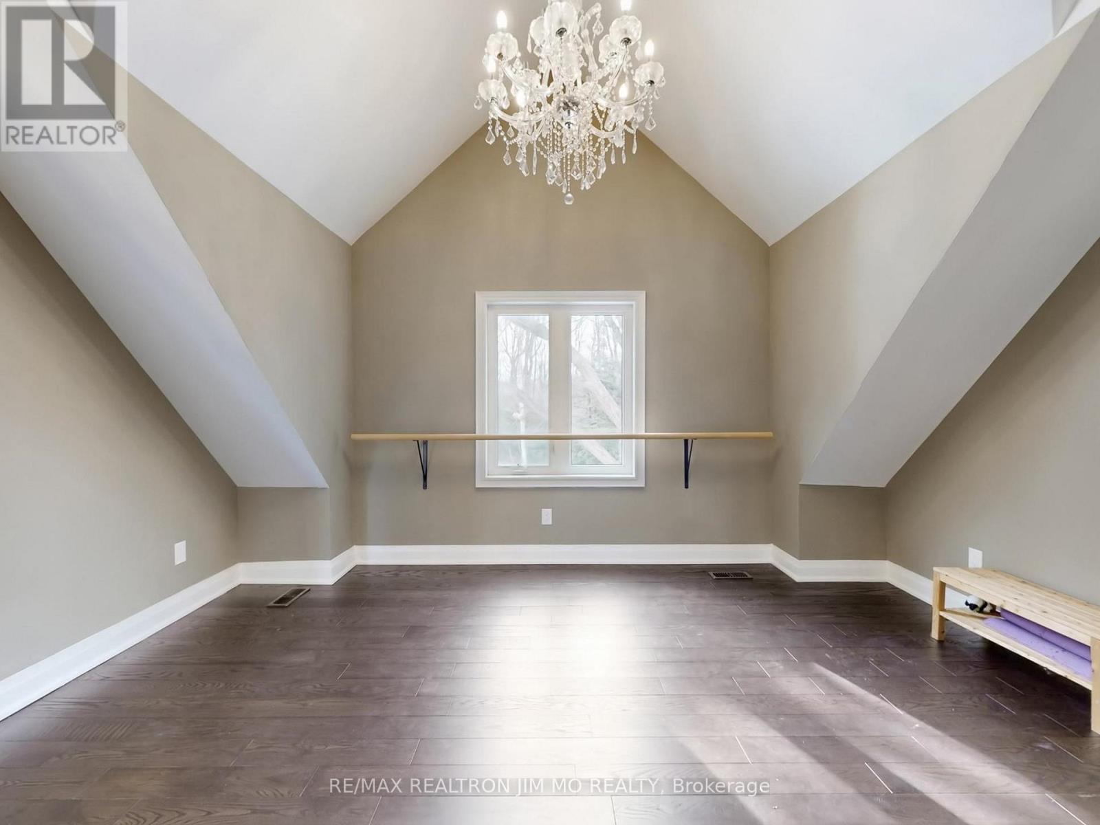 1785 Davis Drive W, King, Ontario  L3Y 4V9 - Photo 36 - N12869374