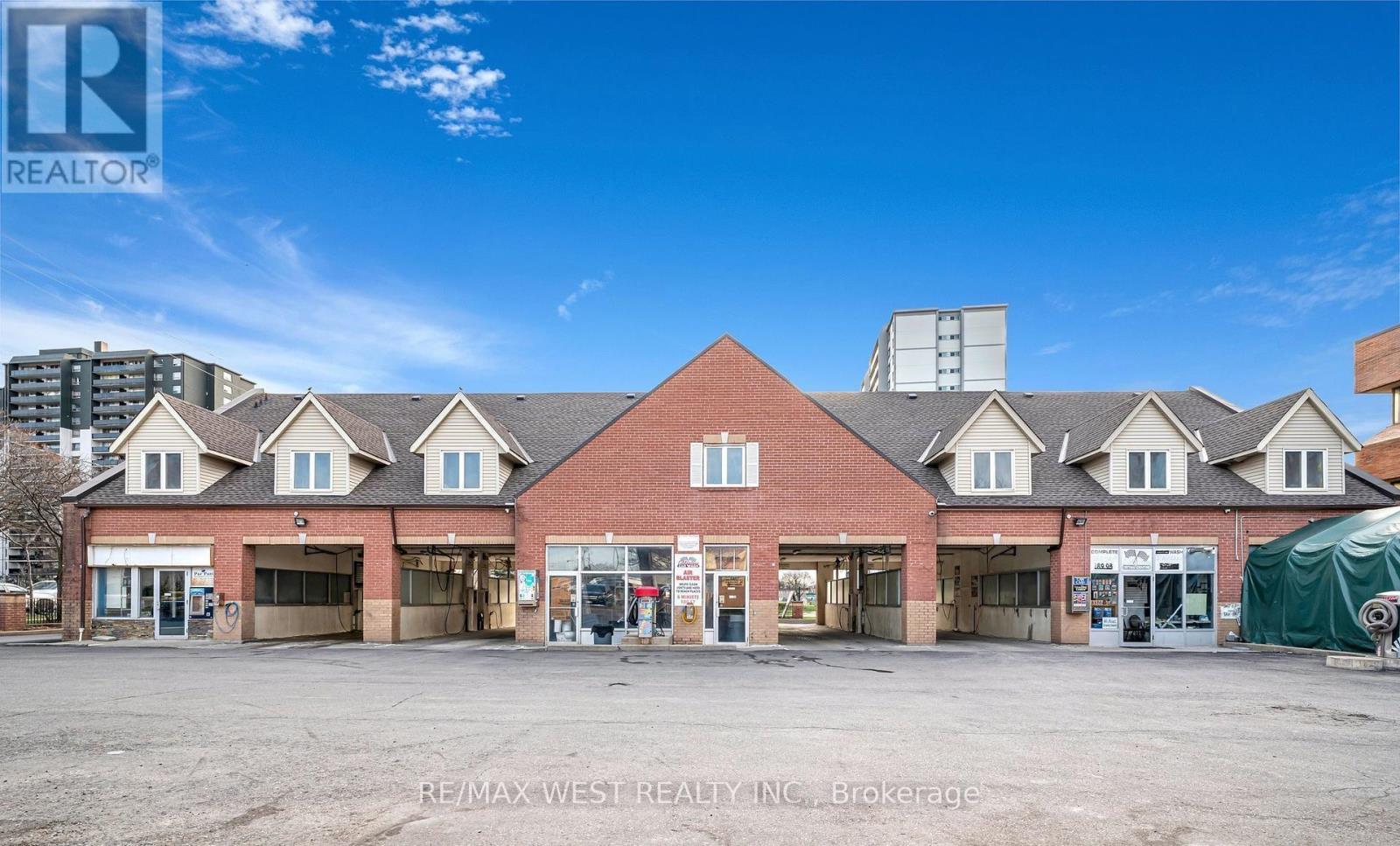 2800 Jane Street, Toronto, Ontario  M3N 2H9 - Photo 5 - W12808644